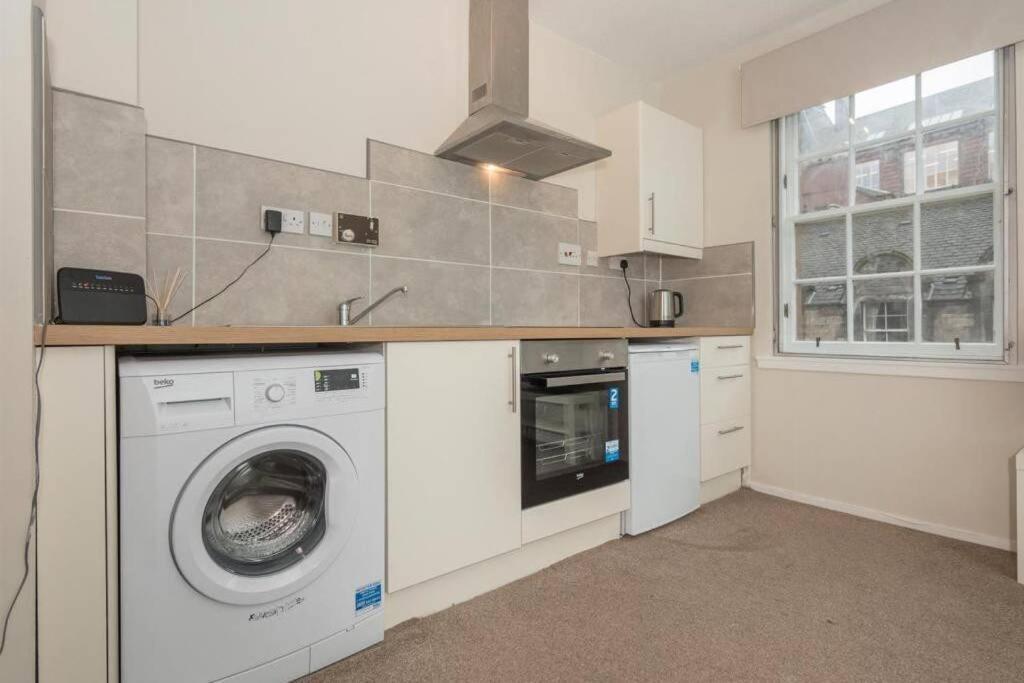 אדינבורו One Bedroom Websters Land Flat - Grassmarket מראה חיצוני תמונה