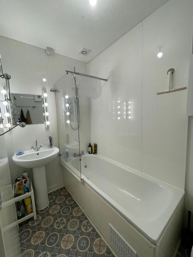 אדינבורו One Bedroom Websters Land Flat - Grassmarket מראה חיצוני תמונה