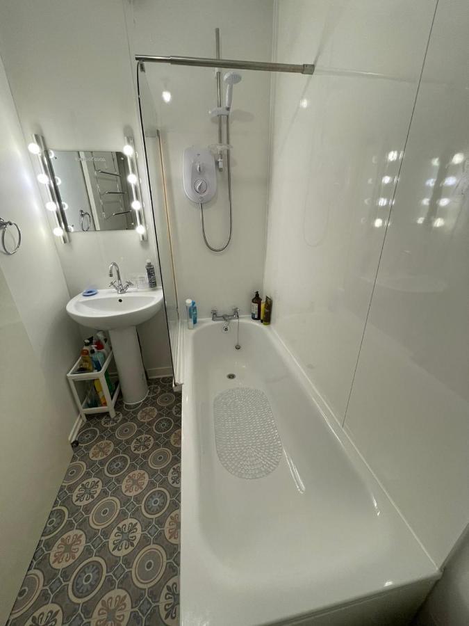 אדינבורו One Bedroom Websters Land Flat - Grassmarket מראה חיצוני תמונה